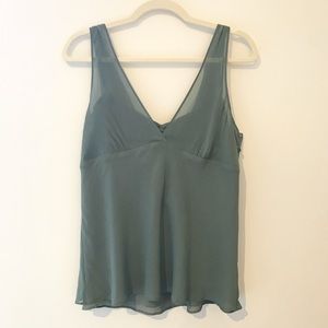 Theory top in army green